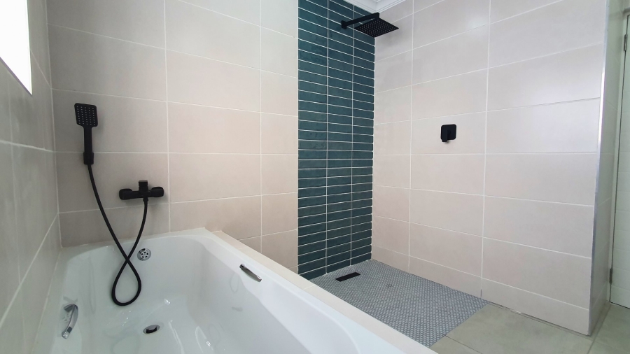 3 Bedroom Property for Sale in Dana Bay Western Cape